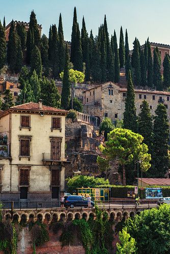 Una bella città: Welcome to Italy!